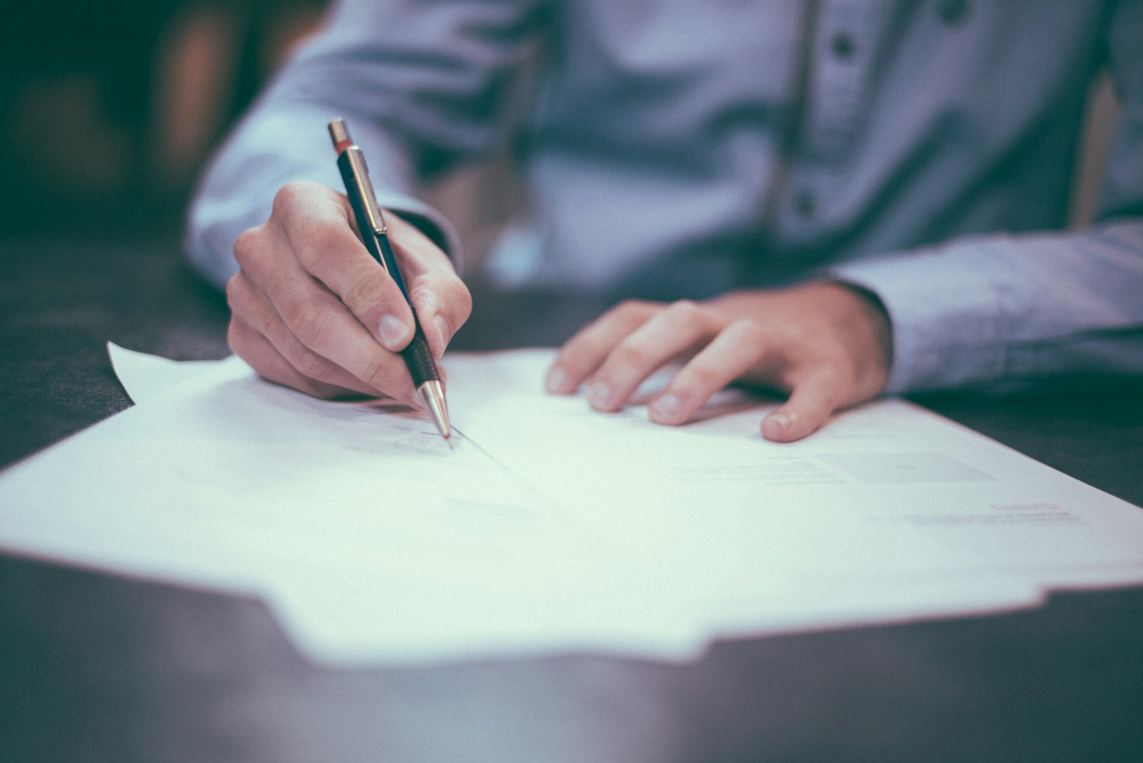 Life Insurance vs Term Insurance: What Should You Choose?